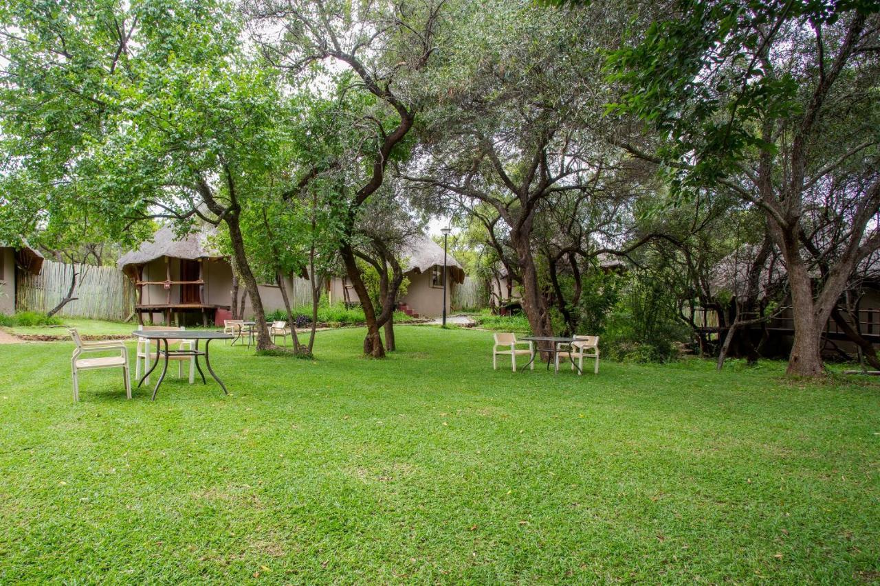Warthogs Bush Lodge マガリスバーグ エクステリア 写真